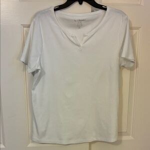 Chico's Classic White Short Sleeve Tee
